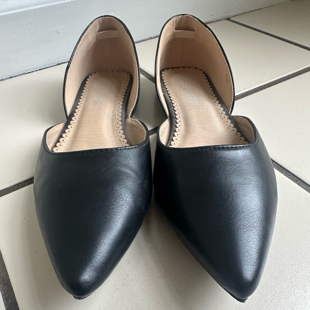Black Faux Leather Flats- Size 7 - Picture 4 of 6